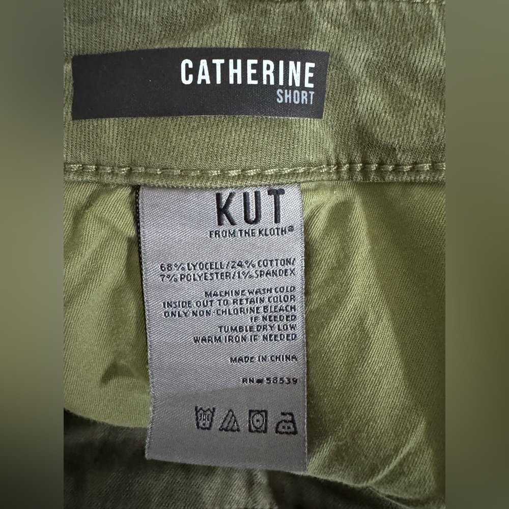 Kut From The Kloth Women's Catherine Shorts Olive Size 16 - Picture 9 of 10